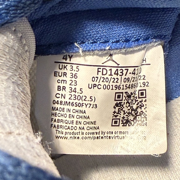 JORDAN 1 RETRO HIGH OG GS
"TRUE BLUE" 4Y - Picture 7 of 7